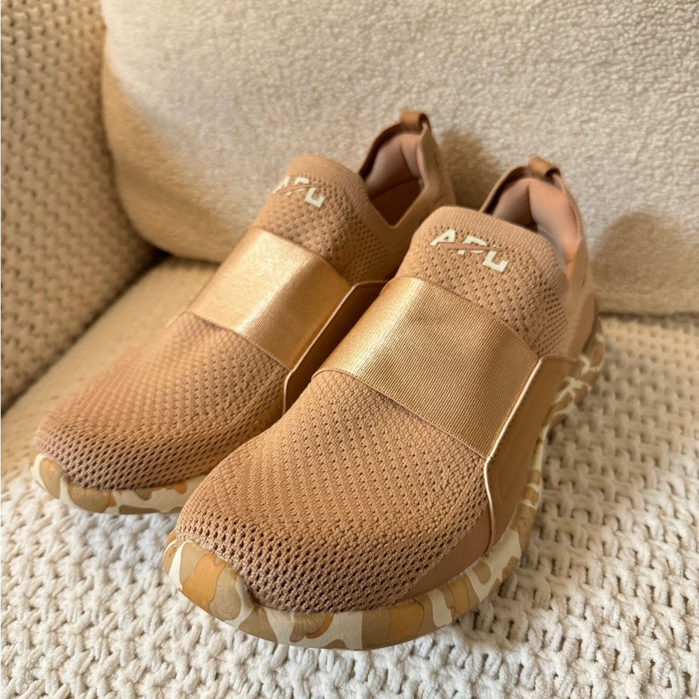 Women’s APL Techloom Bliss Sneaker 7.5